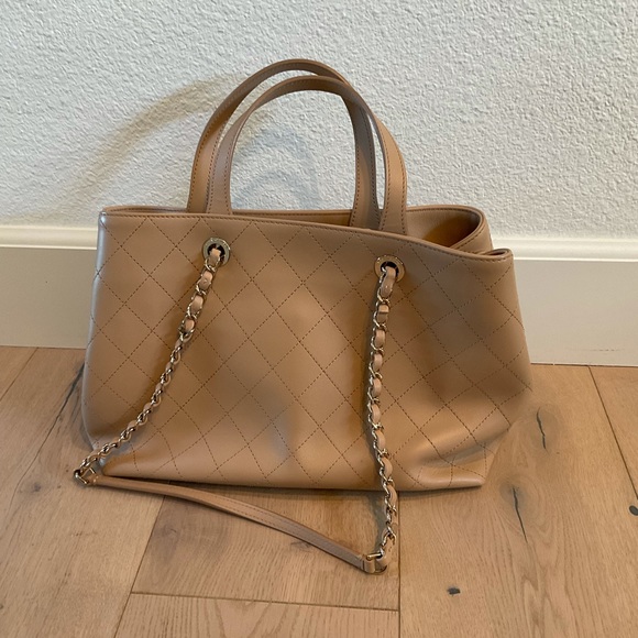 💕Chanel Blush Petite Shopping Tote Spring 2021💕 - Picture 3 of 6